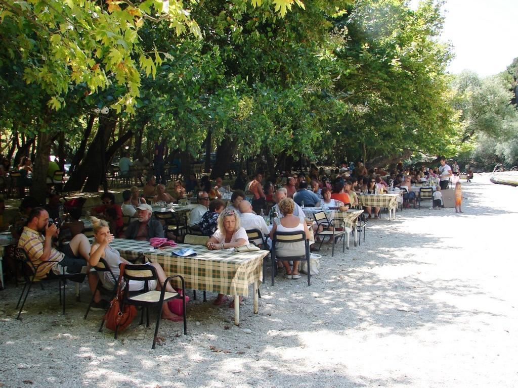 Piges Hotel Глікі Екстер'єр фото